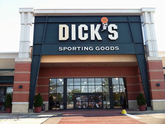 DICK'S Sporting Goods Arlington Heights storefront