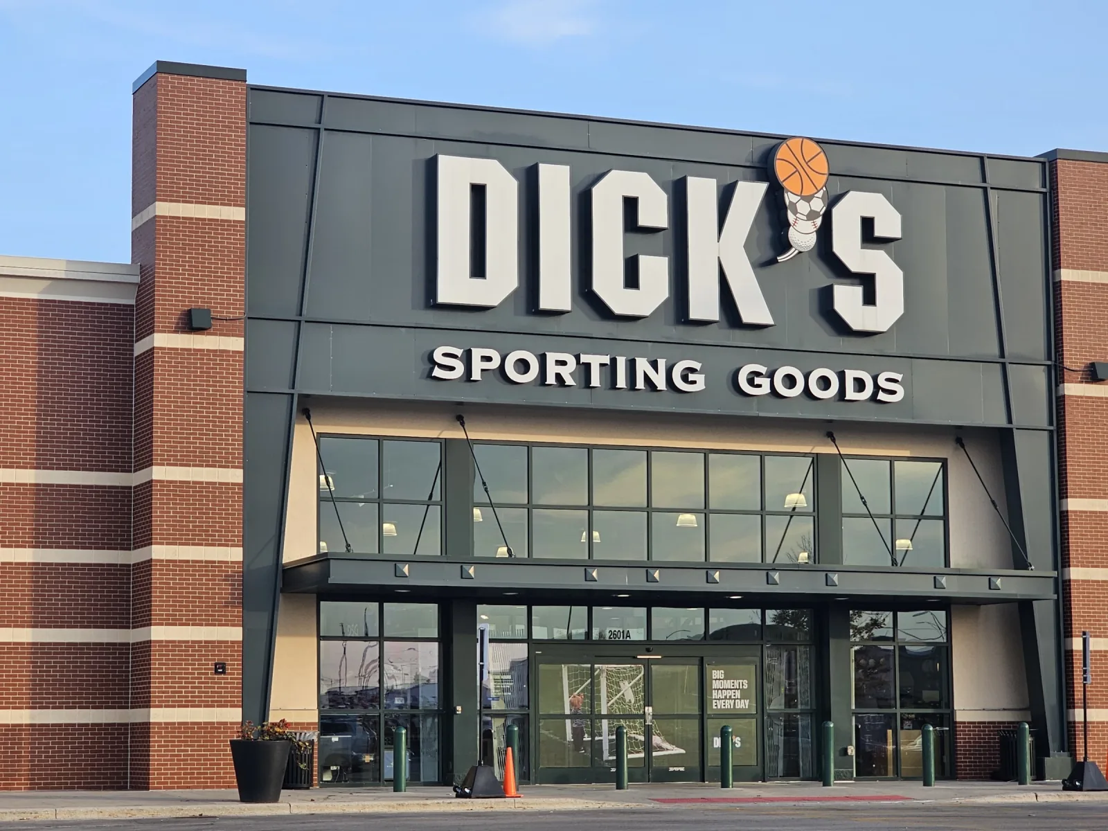 DICK'S Sporting Goods Joliet storefront