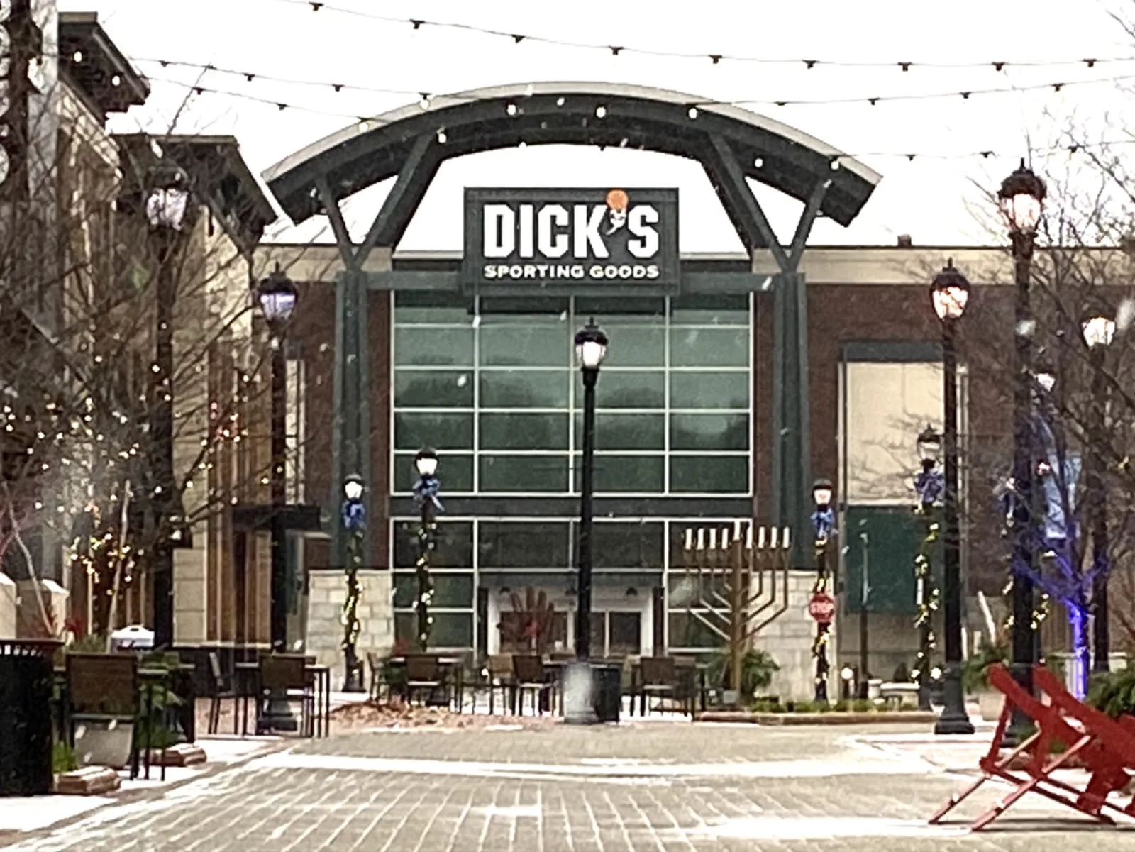 Fachada de DICK'S Sporting Goods Lyndhurst (Legacy Village)