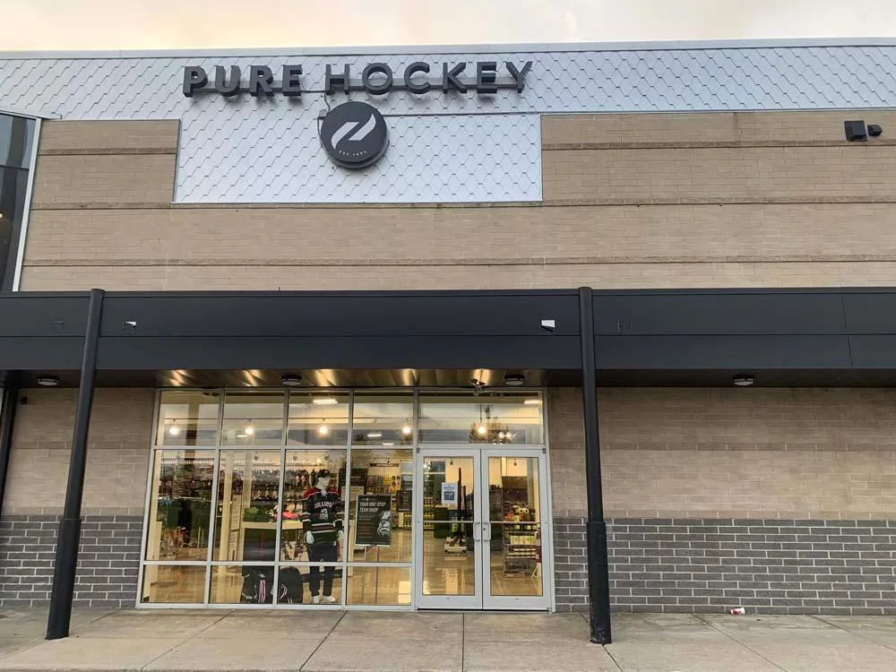 Fachada de Pure Hockey Mayfield Heights