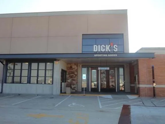 DICK'S Sporting Goods Des Peres storefront