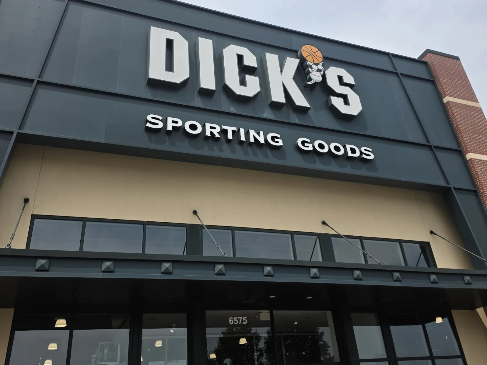 DICK'S Sporting Goods Fairview Heights storefront