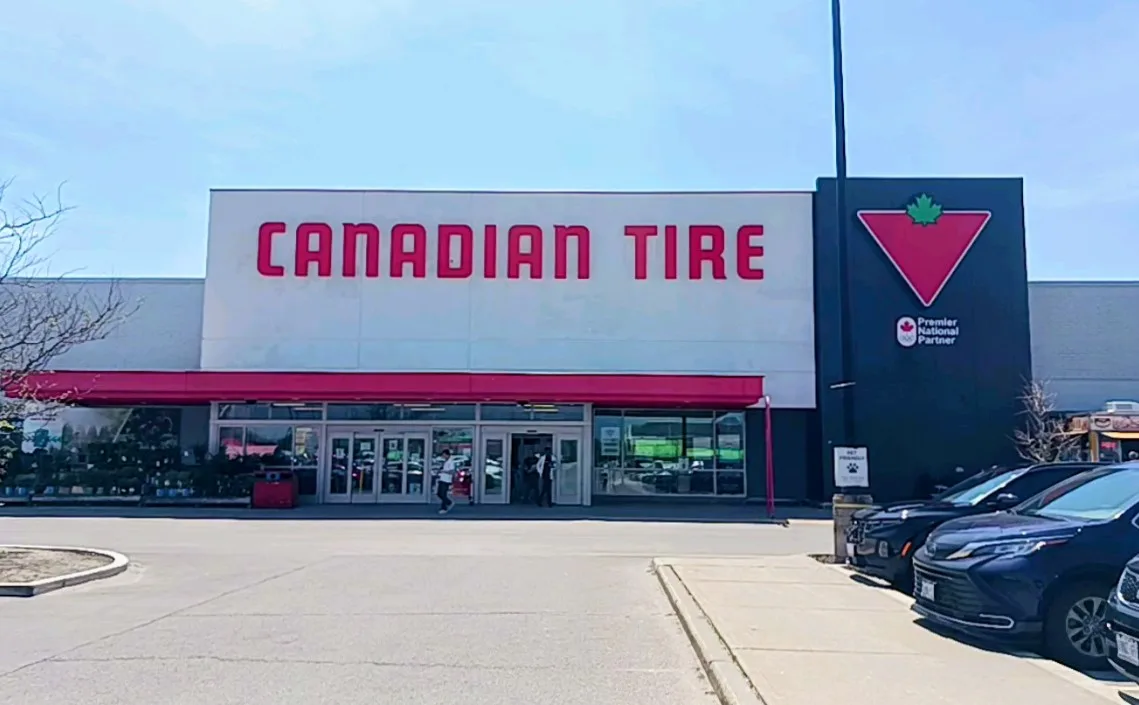 Canadian Tire Aurora storefront