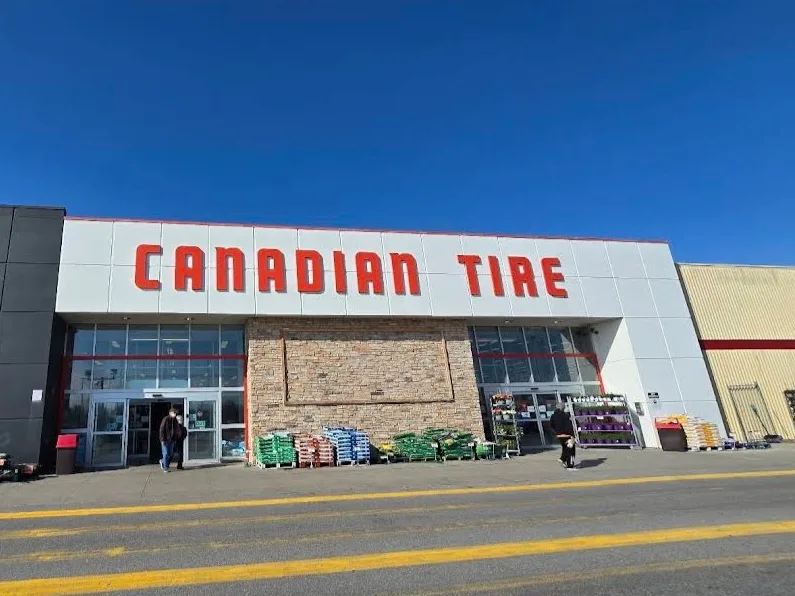 Canadian Tire Brampton Shoppers World storefront