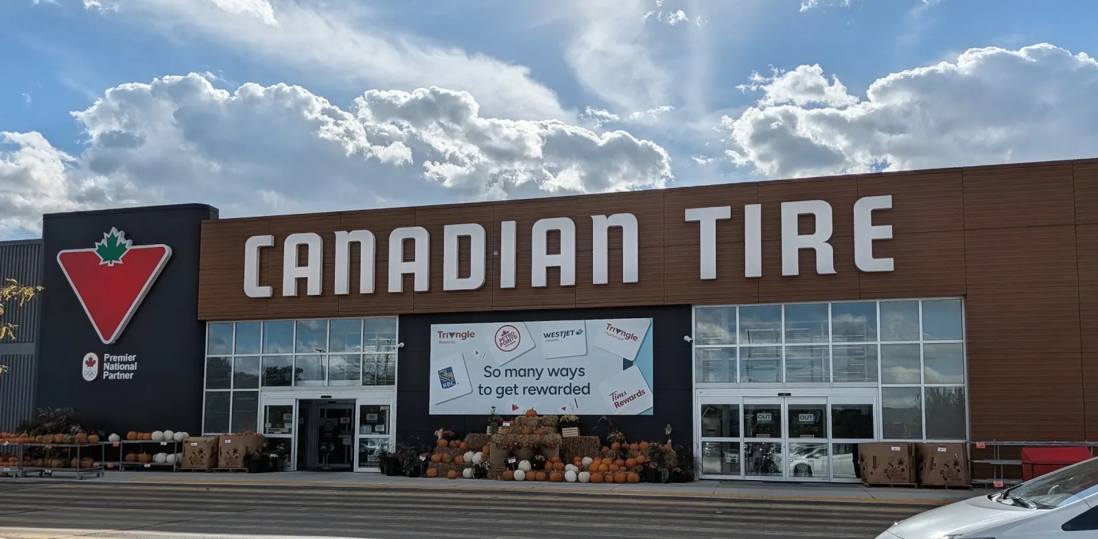 Canadian Tire Burlington North storefront