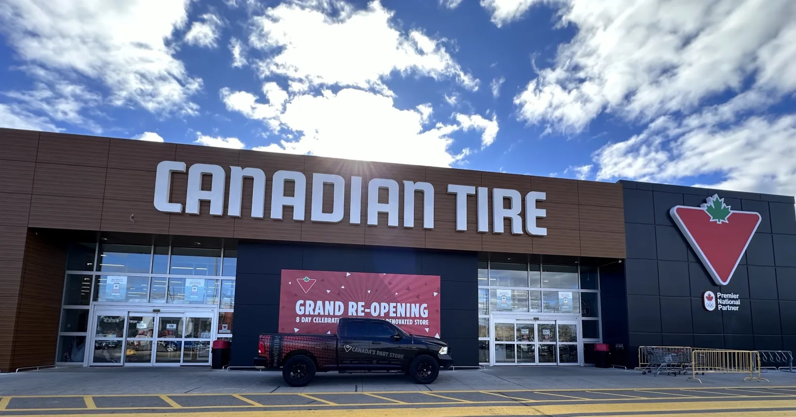 Canadian Tire Oshawa Mid storefront