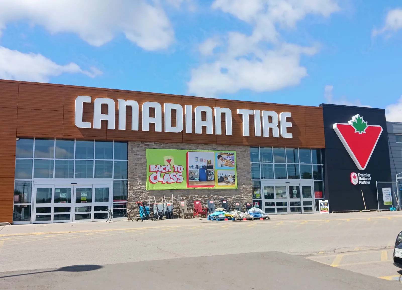 Canadian Tire Richmond Hill North storefront