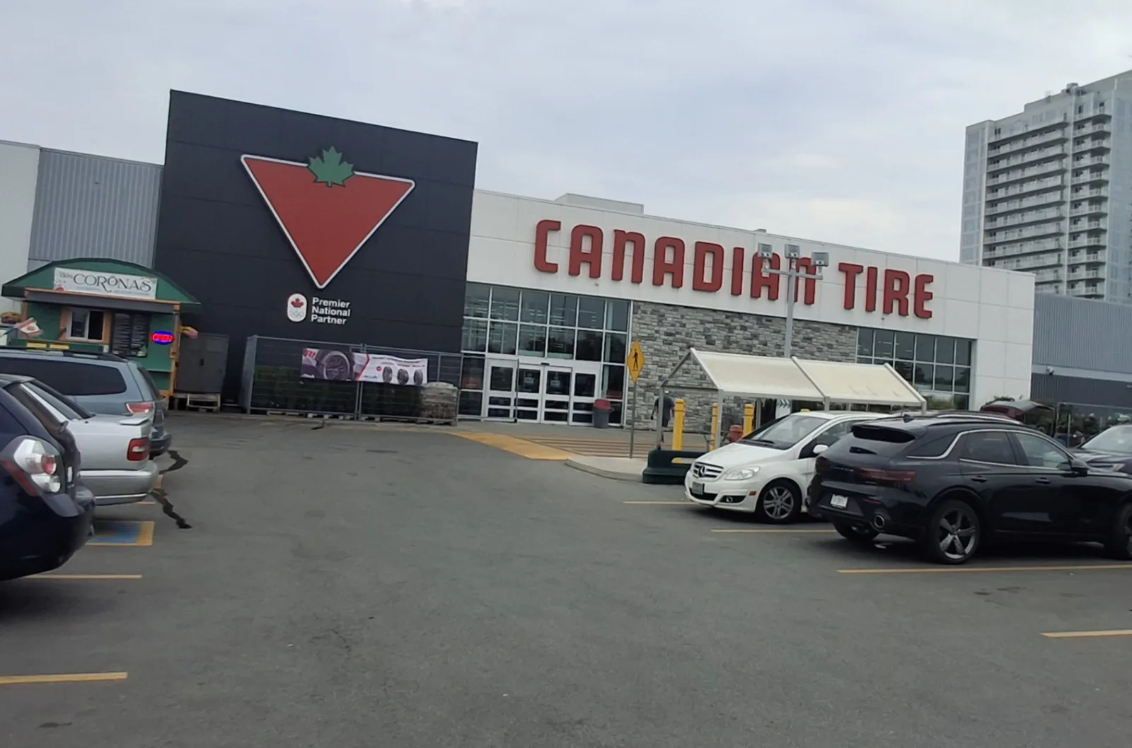 Canadian Tire Whitby North storefront