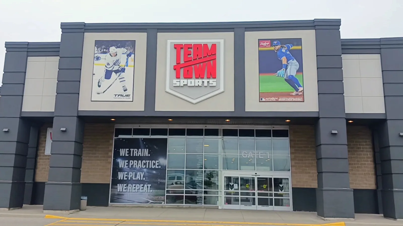 Team Town Sports Whitby storefront